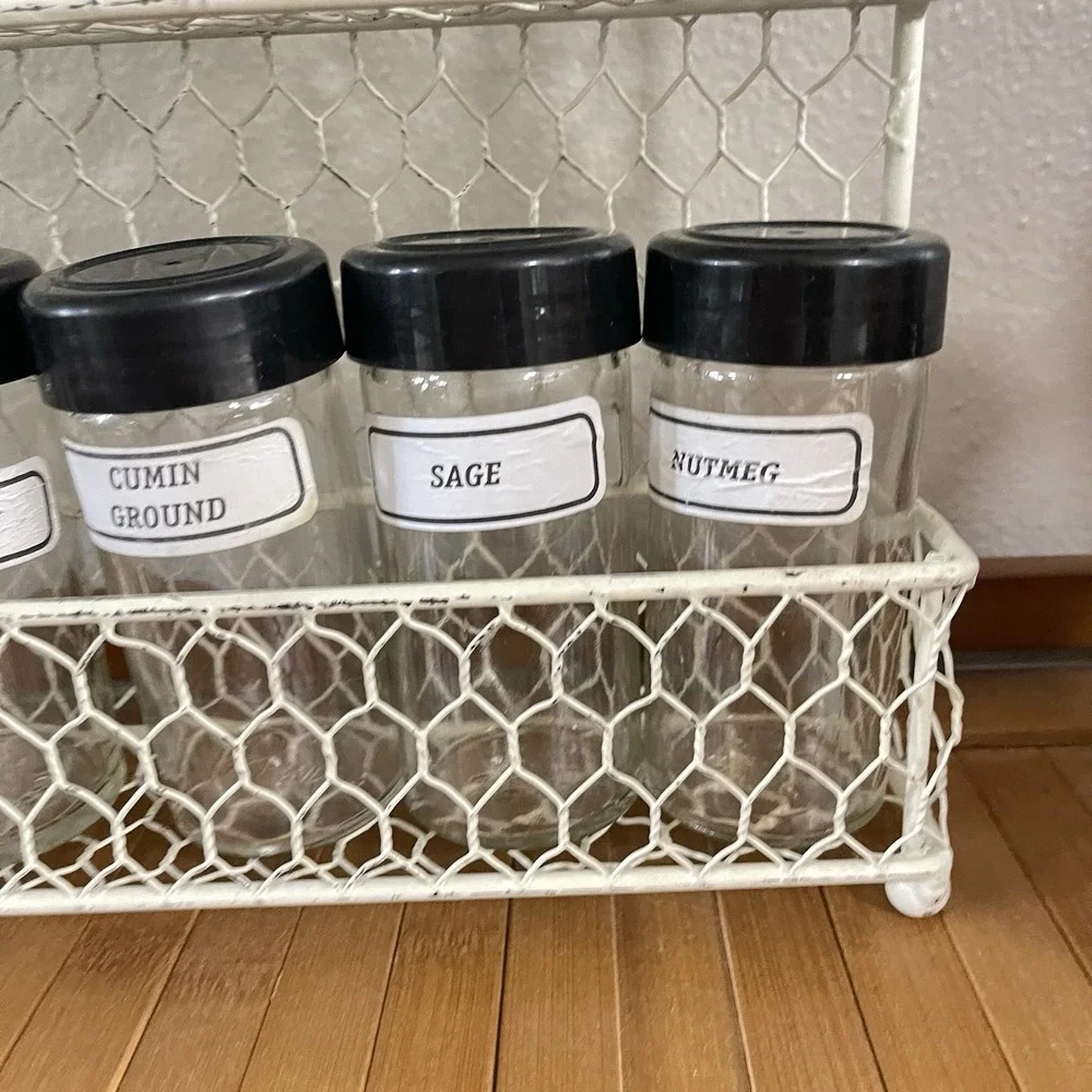 Vtg Metal Wire Basket‎ Wall Mount 12 Spice Rack Cottage Storage Farmhouse Boho